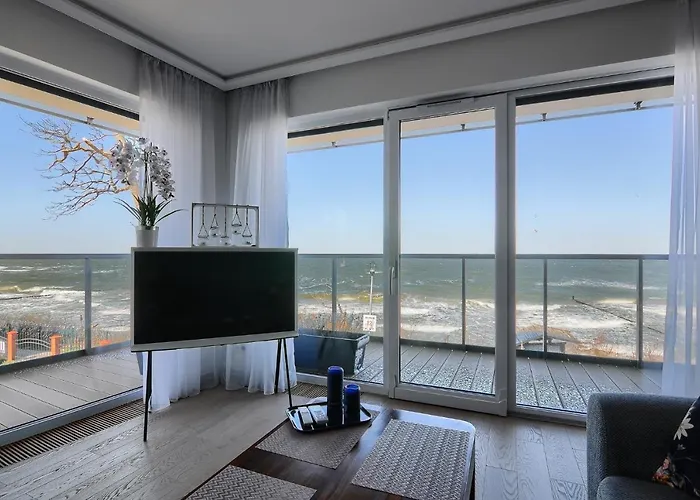 Szafirowy Z Bezposrednim Widokiem Na Morze- Nadmorski Luksus Apartman