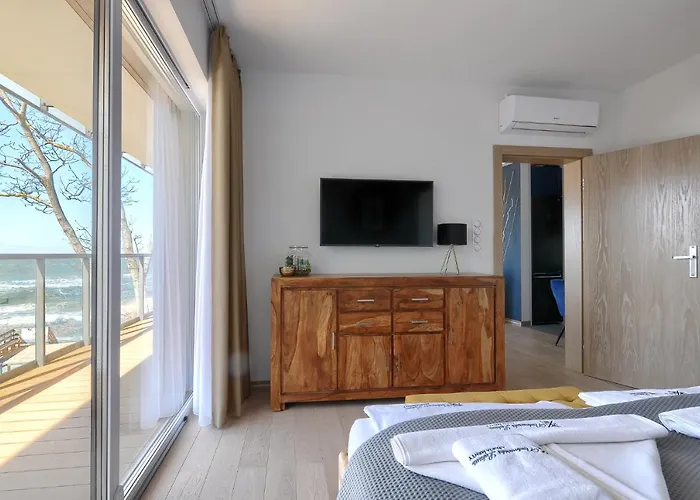 Szafirowy Z Bezposrednim Widokiem Na Morze- Nadmorski Luksus * Ustronie Morskie